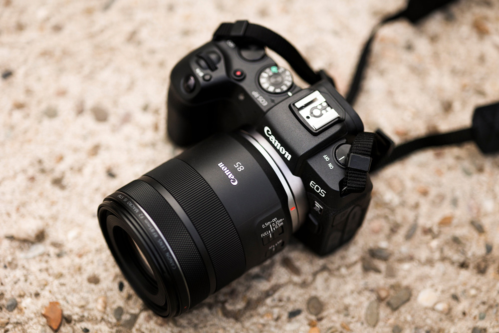 Объектив Canon RF 85mm f/2 Macro IS STM