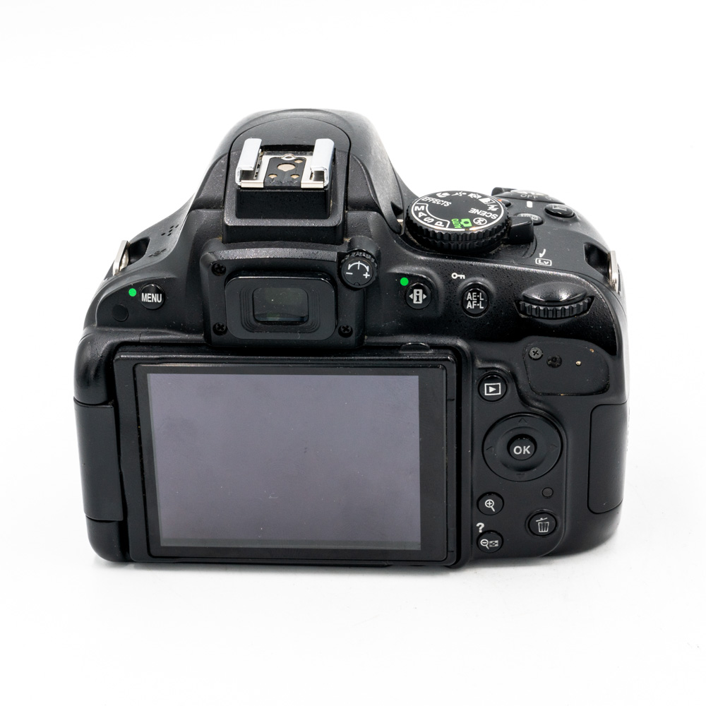 Зеркальный фотоаппарат Nikon D5100 Body (состояние 4-) (б/у)