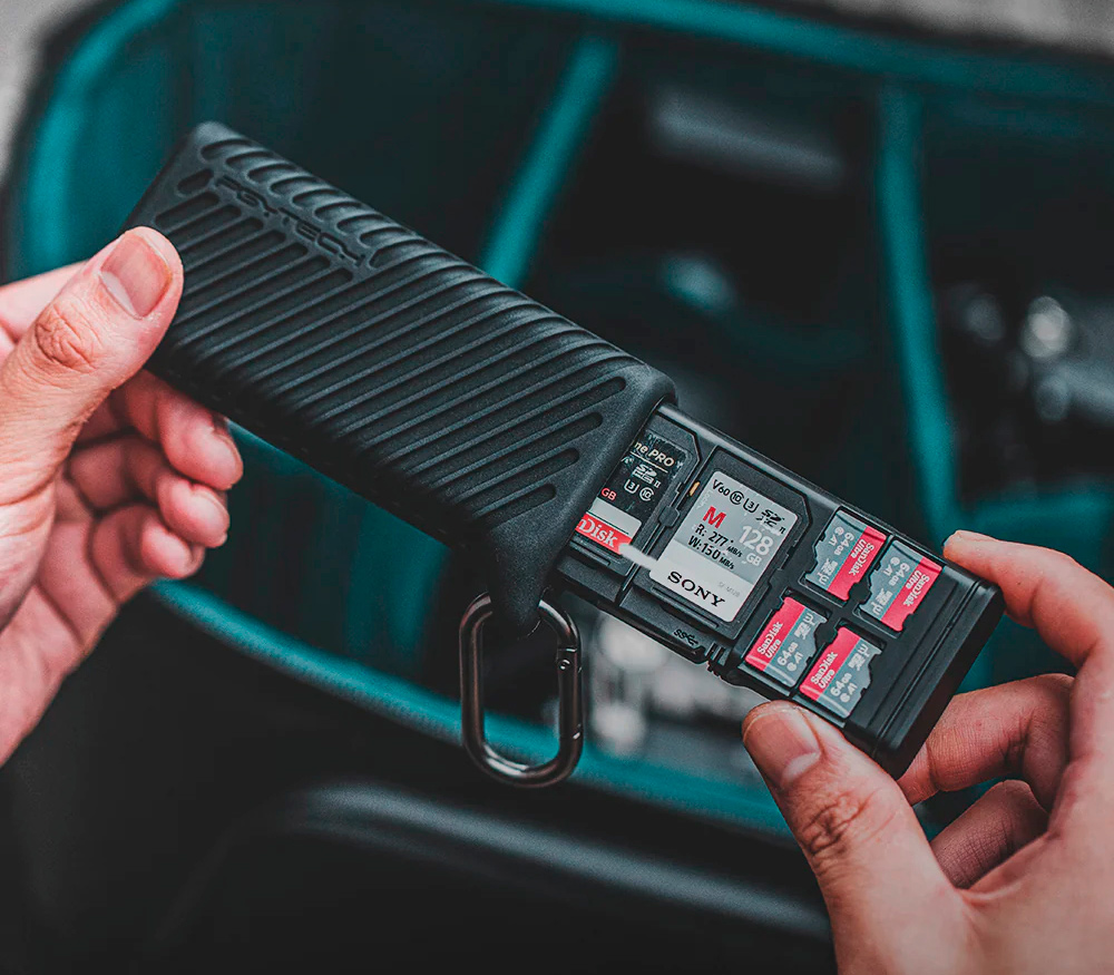 Карт-ридер и чехол PGYTECH CreateMate, SD / microSD, черный