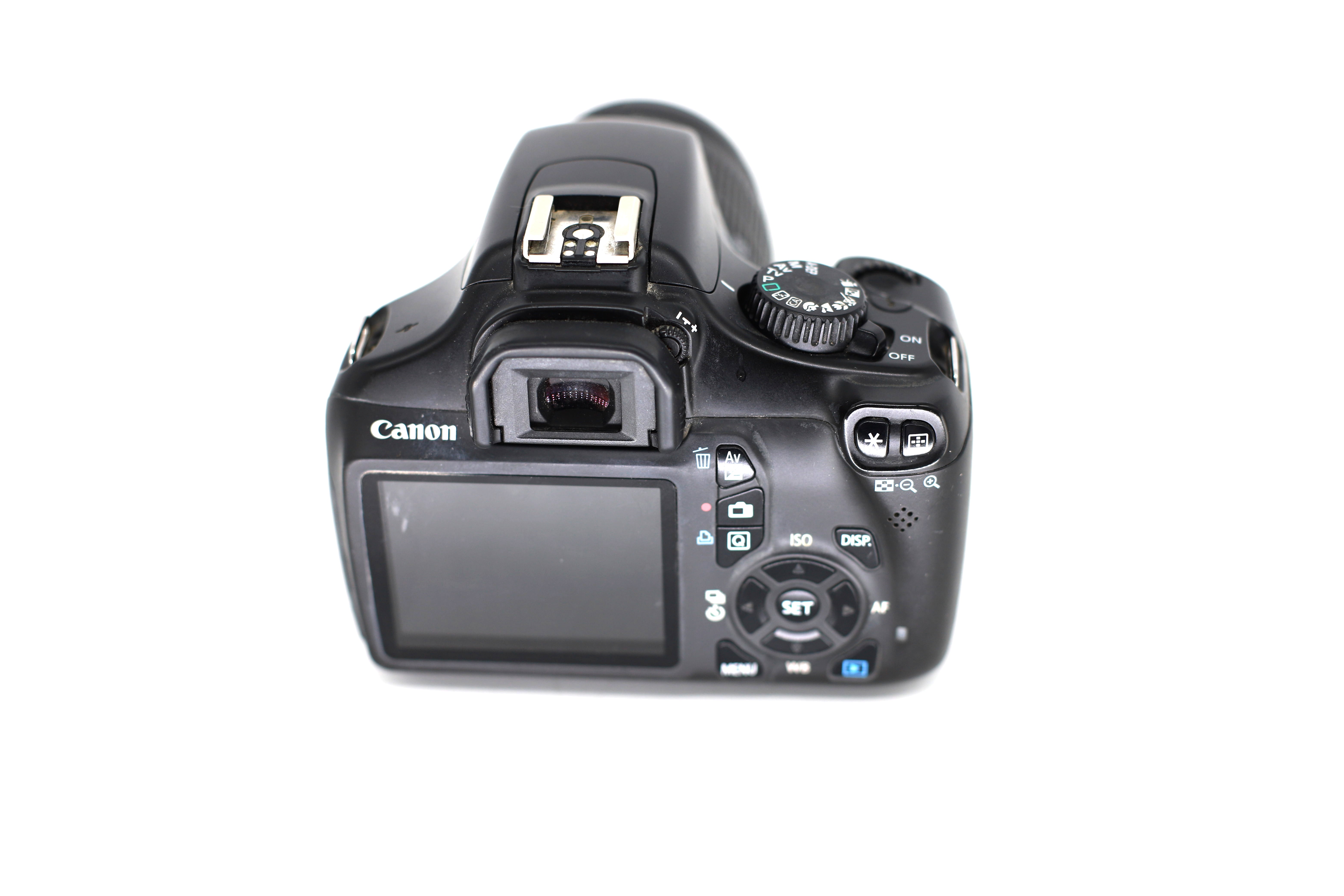 Зеркальный фотоаппарат Canon EOS 1100D Kit 18-55mm III (состояние 4) (б/у)
