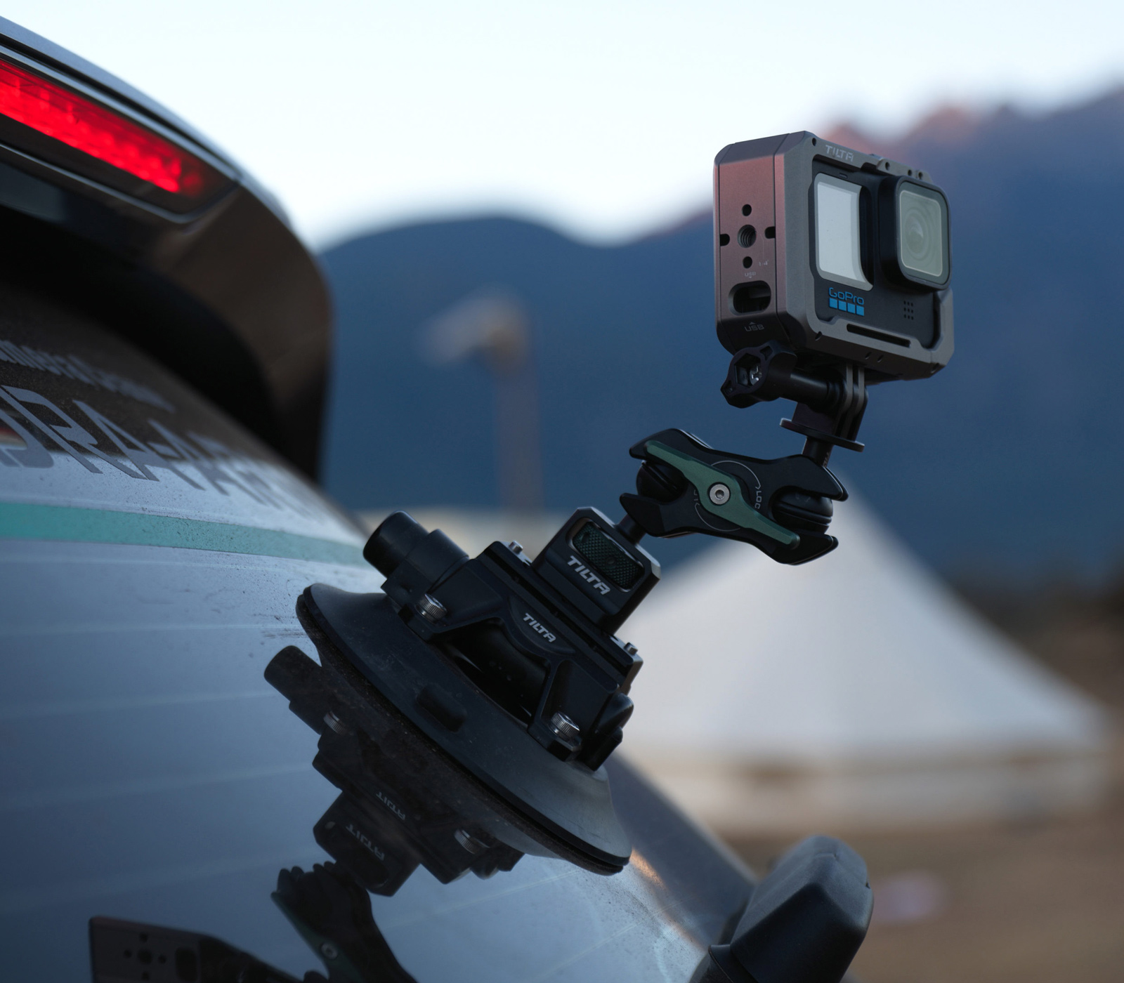 Присоска Tilta Universal Suction Cup 4.5" with Mounting Bracket