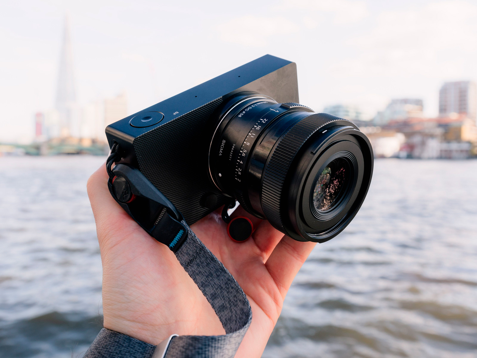 Беззеркальный фотоаппарат Sigma BF Body, черный