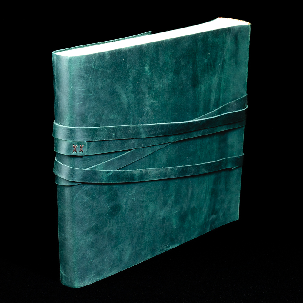 Кожаный фотоальбом Florentia 30х30 см, 100 страниц "Capriolo" зелёный