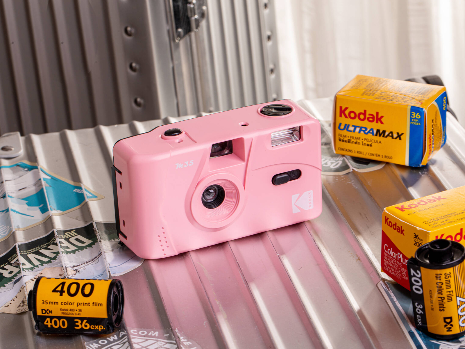 Компактный фотоаппарат Kodak M35 Film Camera Pink