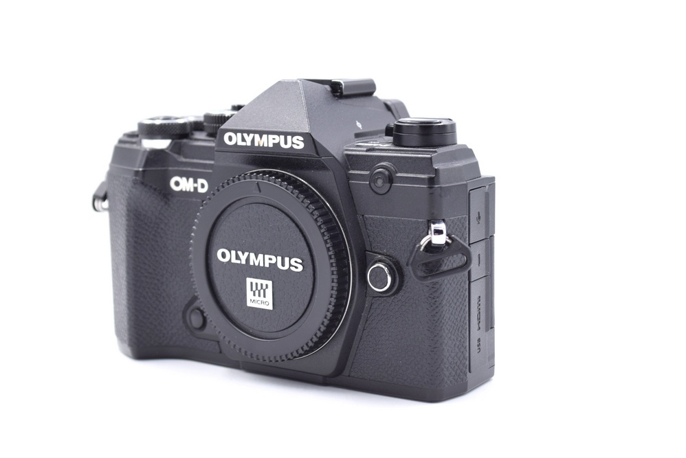 Беззеркальный фотоаппарат Olympus OM-D E-M5 Mark III Body, черный (состояние 5) (б/у)