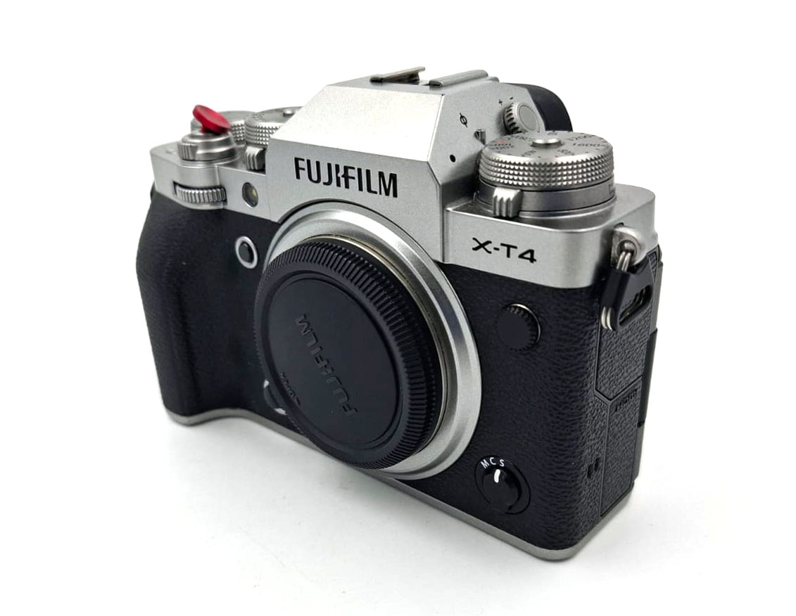 Беззеркальный фотоаппарат Fujifilm X-T4 Body Silver (состояние 5-) (б/у)