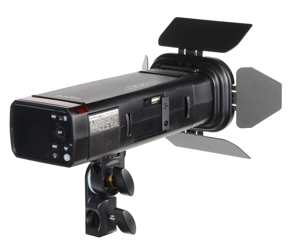 Вспышка Godox Witstro AD200Pro (со шторками BD-07)