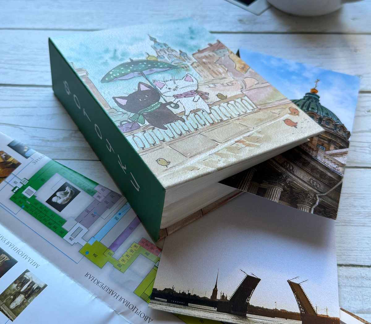 Фотоальбом Полином 100 фото 10х15 см - Приключения хвостиков в Санкт-Петербурге