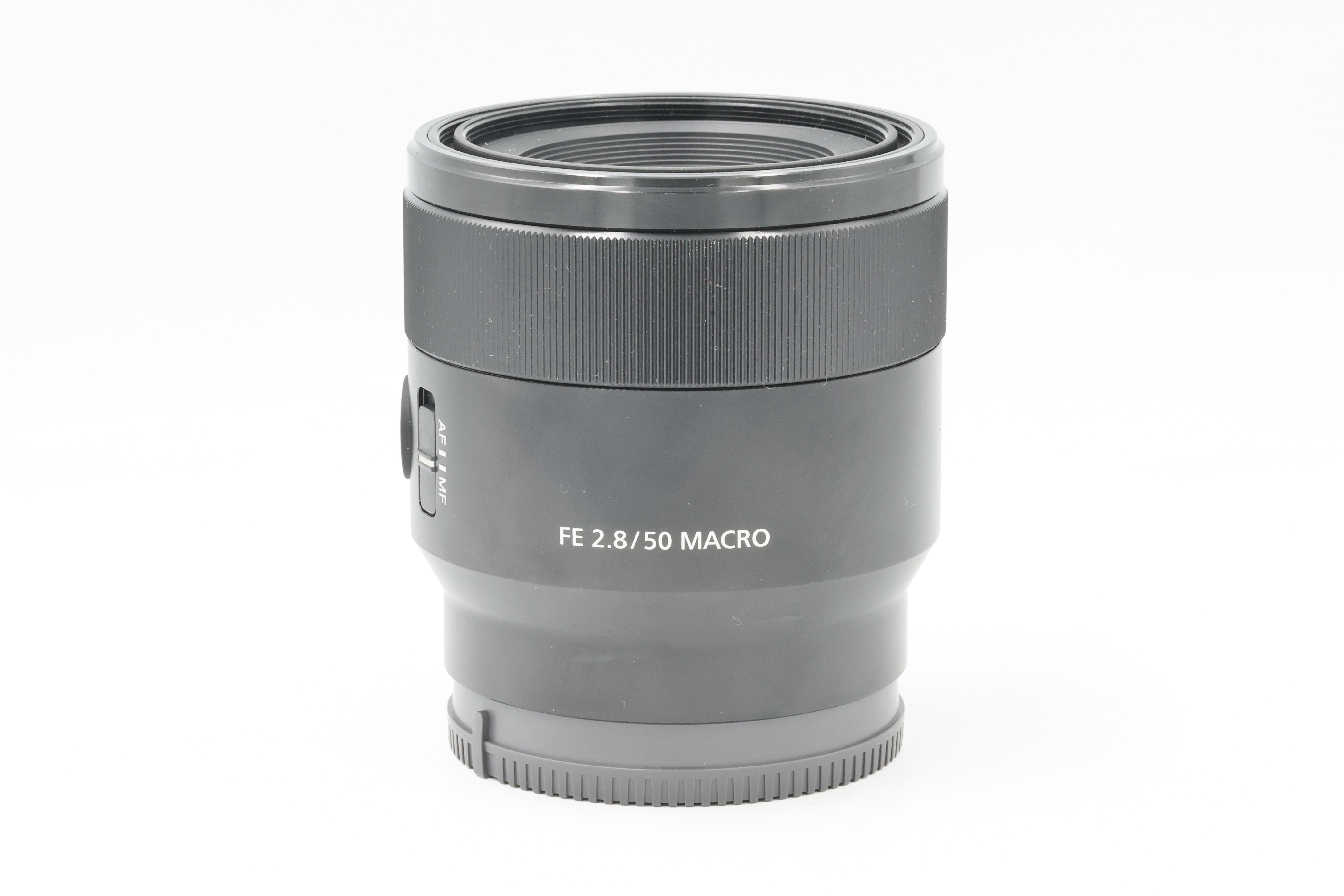 Объектив Sony FE 50mm f/2.8 Macro (состояние 5) (б/у)