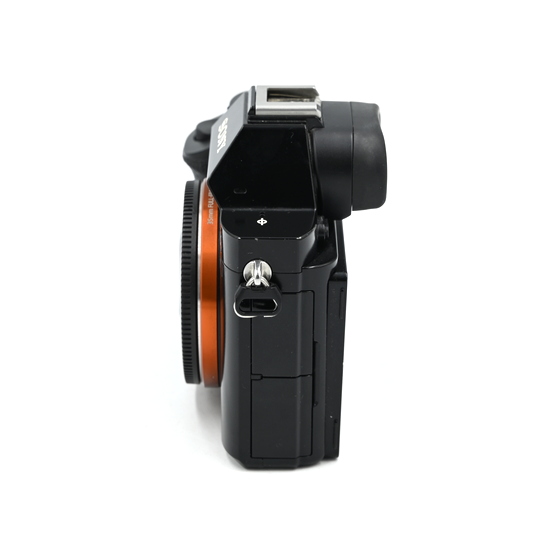 Беззеркальный фотоаппарат Sony Alpha 7 Body (состояние 4) (б/у)