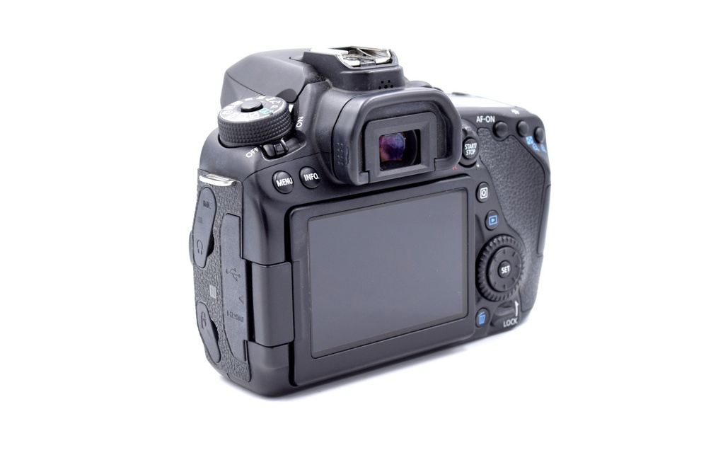 Зеркальный фотоаппарат Canon EOS 80D Body (состояние 5-) (б/у)