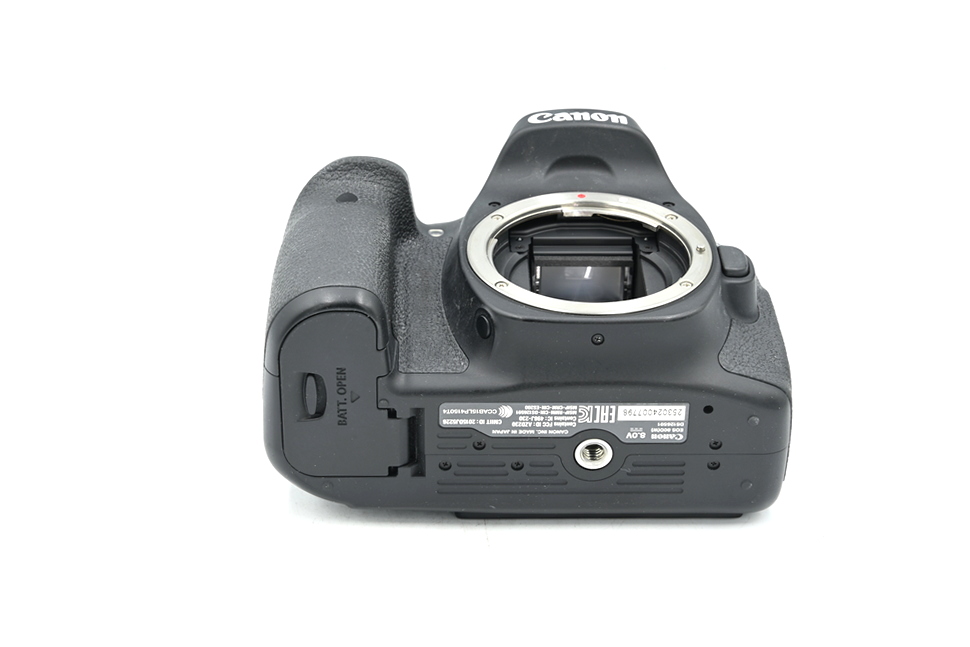 Зеркальный фотоаппарат Canon EOS 80D Body (состояние 5-) (б/у)