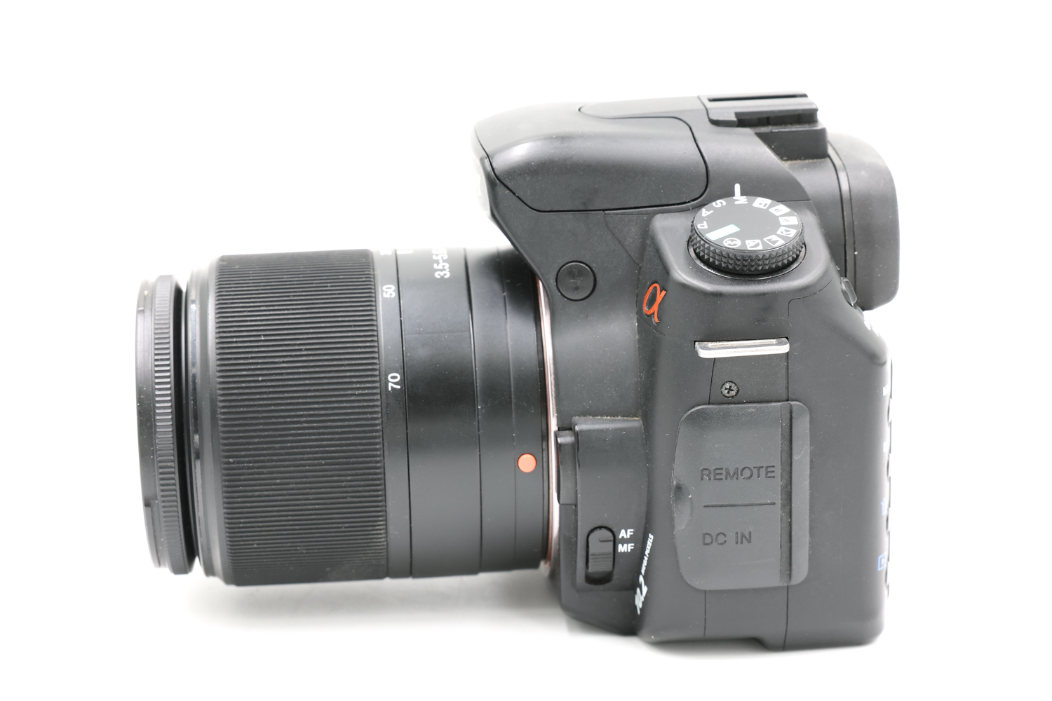 Зеркальный фотоаппарат Sony Alpha 200 + A 18-70mm DT (состояние 5-) (б/у)
