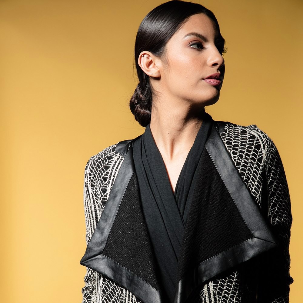 Фон Savage SA 4-12 Sand, бумажный, 2.72x11 м, желтый