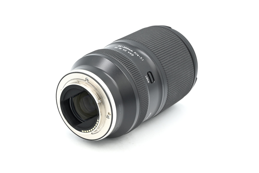 Объектив Tamron 28-300mm f/4-7.1 Di III VC VXD Sony E (состояние 5) (б/у)