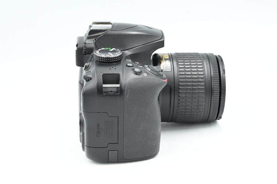 Зеркальный фотоаппарат Nikon D3400 Kit AF-P 18-55mm VR (состояние 4) (б/у)