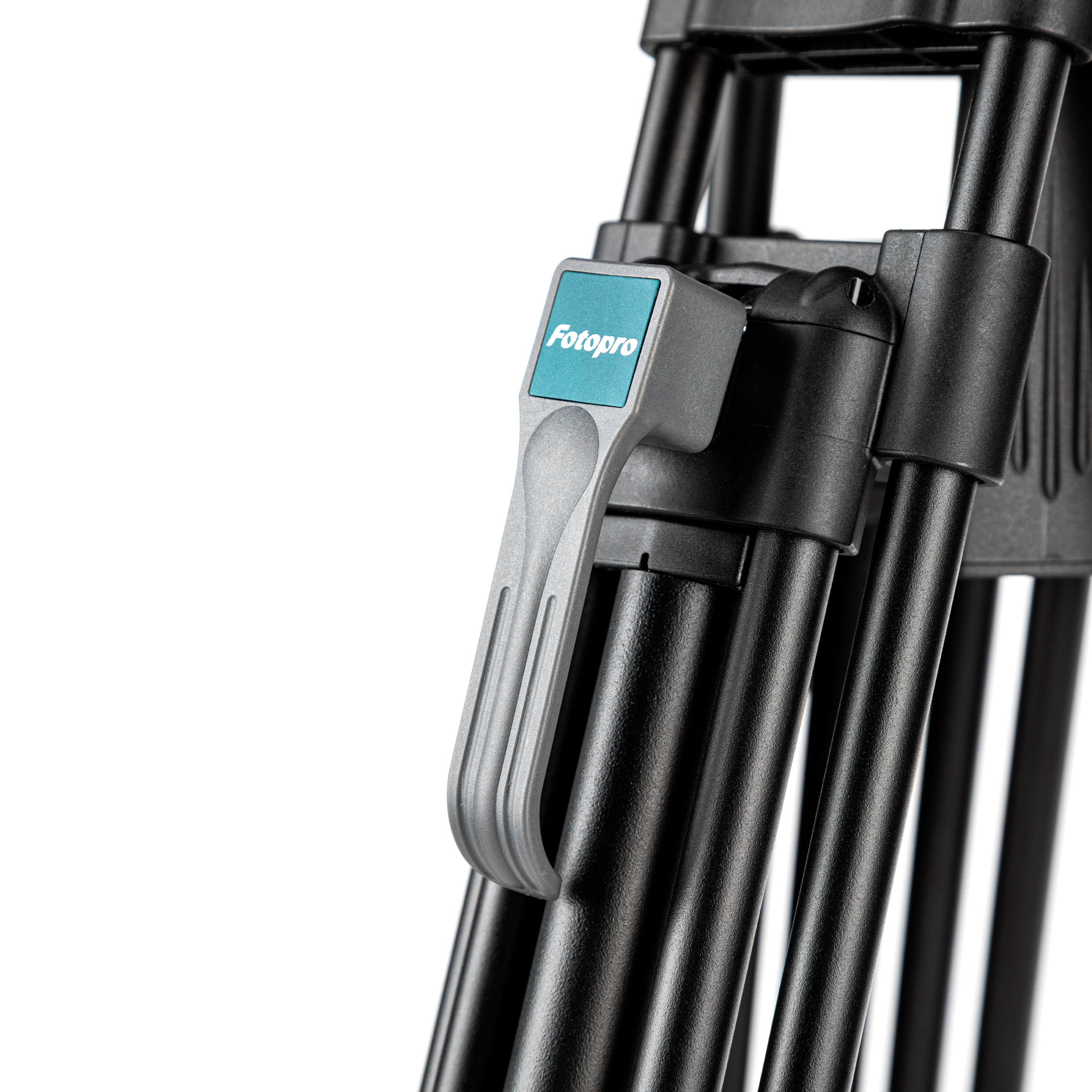 Штатив Fotopro DV-3A Pro с  видеоголовой, до 8 кг