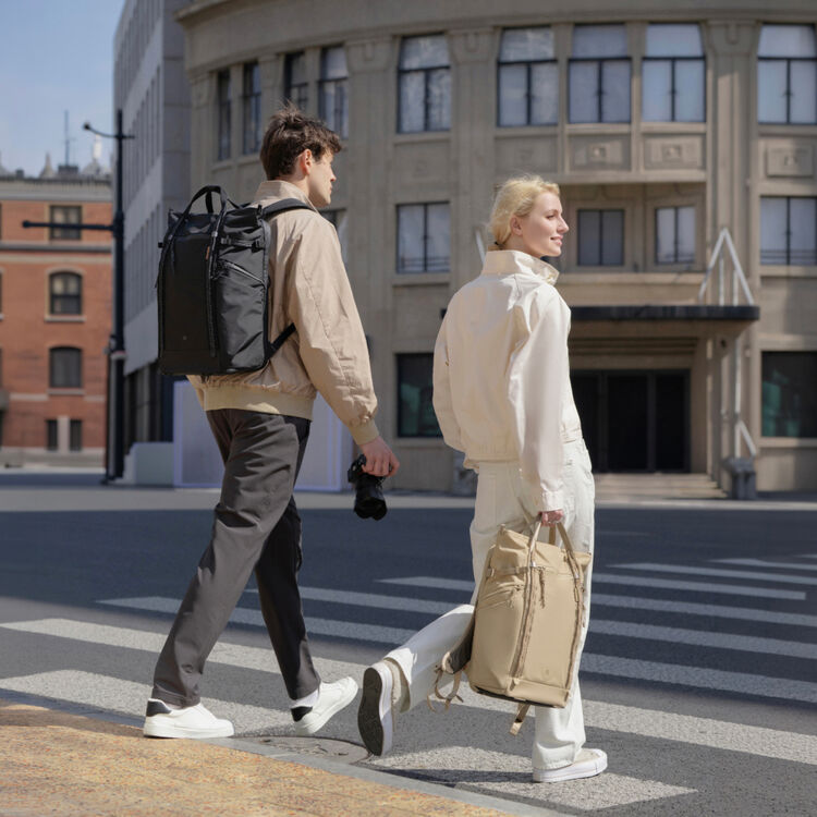 Рюкзак PGYTECH OneGo Roamer Tote Backpack 18L, цвет: Sand Khaki