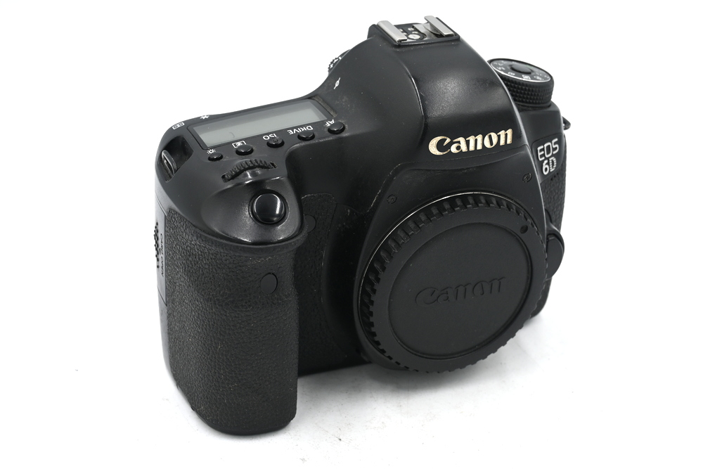 Зеркальный фотоаппарат Canon EOS 6D Body (состояние 4-) (б/у)
