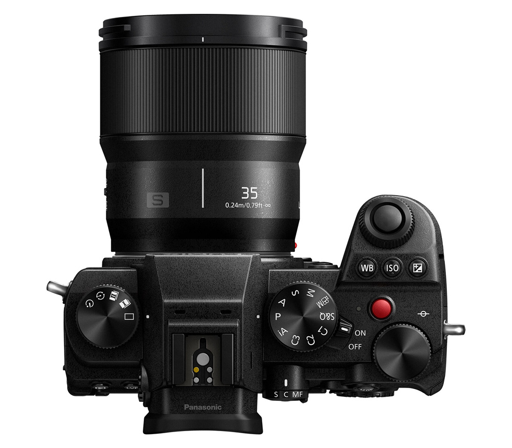 Объектив Panasonic Lumix S 35mm f/1.8