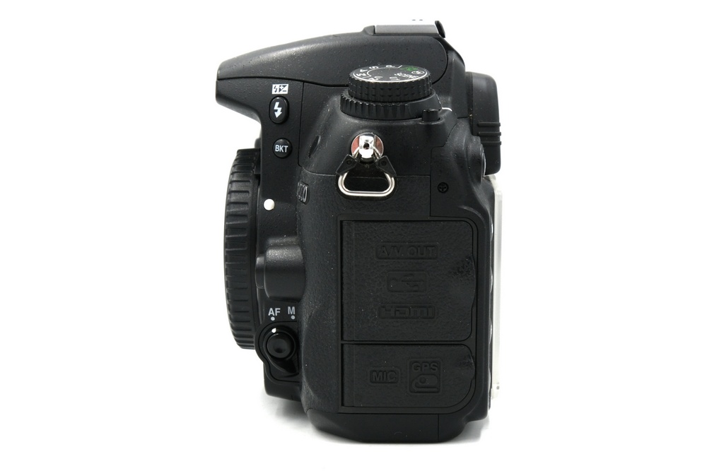 Зеркальный фотоаппарат Nikon D7000 Body (состояние 5) (б/у)