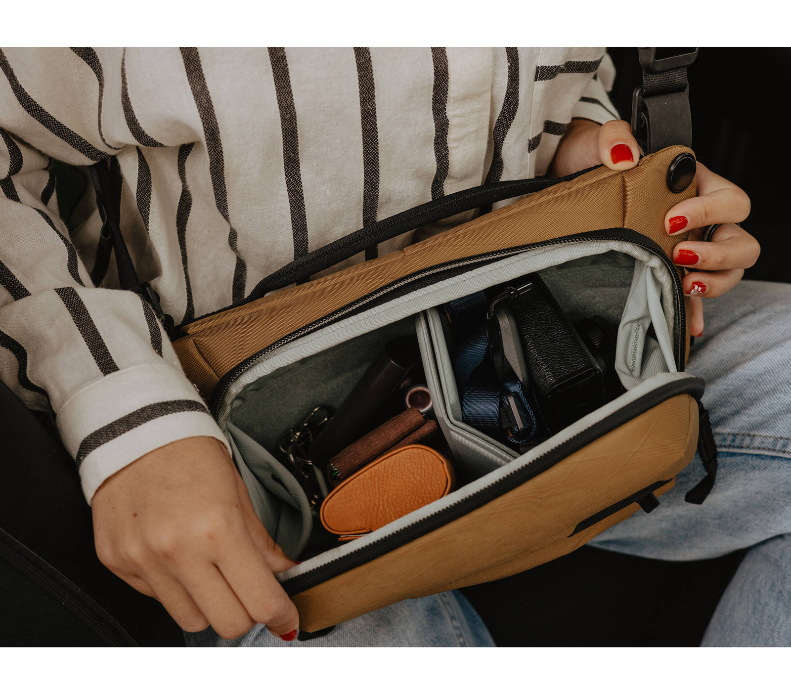 Сумка Peak Design The Everyday Sling 3L, цвет Coyote, коричневый