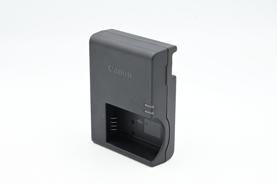 Зарядное устройство Canon LC-E17E для LP-E17 (состояние 5) (б/у)