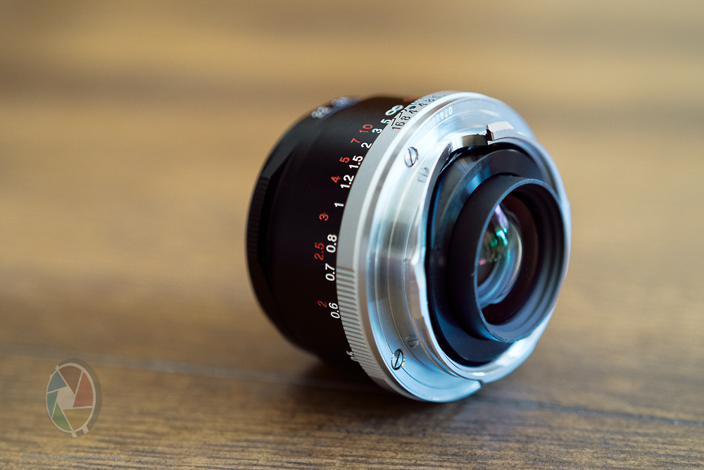 Объектив Voigtlander Color-Skopar 50mm f/2.2 VM, Leica M, черный