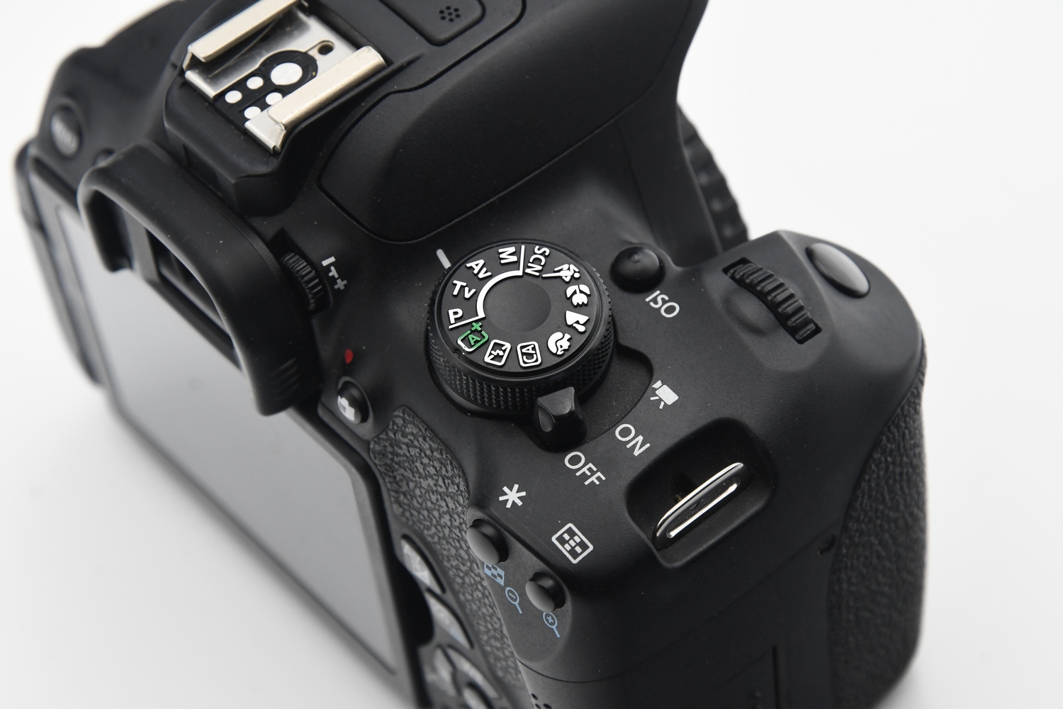 Зеркальный фотоаппарат Canon EOS 700D Body (состояние 4) (б/у)