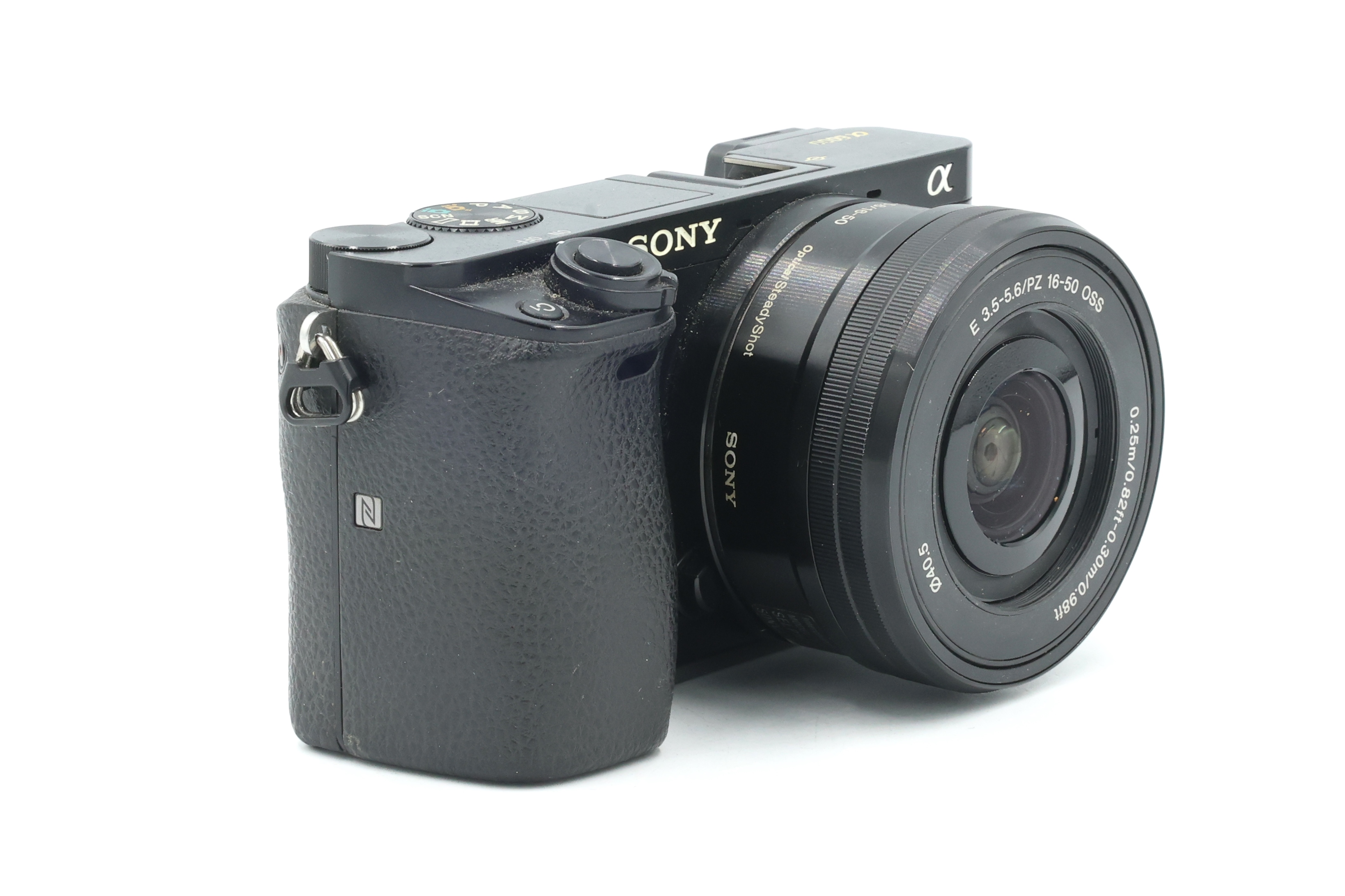 Беззеркальный фотоаппарат Sony a6000 Kit 16-50mm PZ OSS, черный (состояние 4) (б/у)