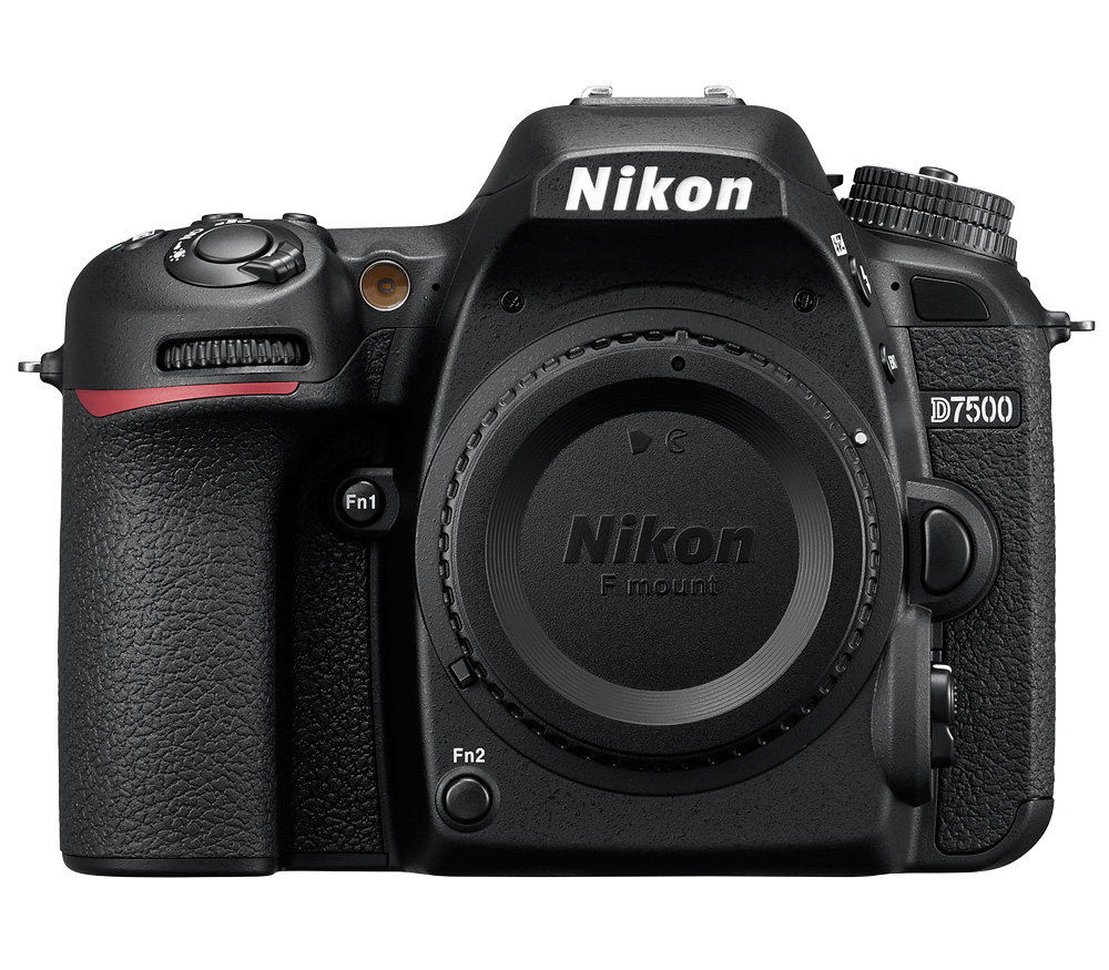 Зеркальный фотоаппарат Nikon D7500 Kit AF-S 18-140 VR DX
