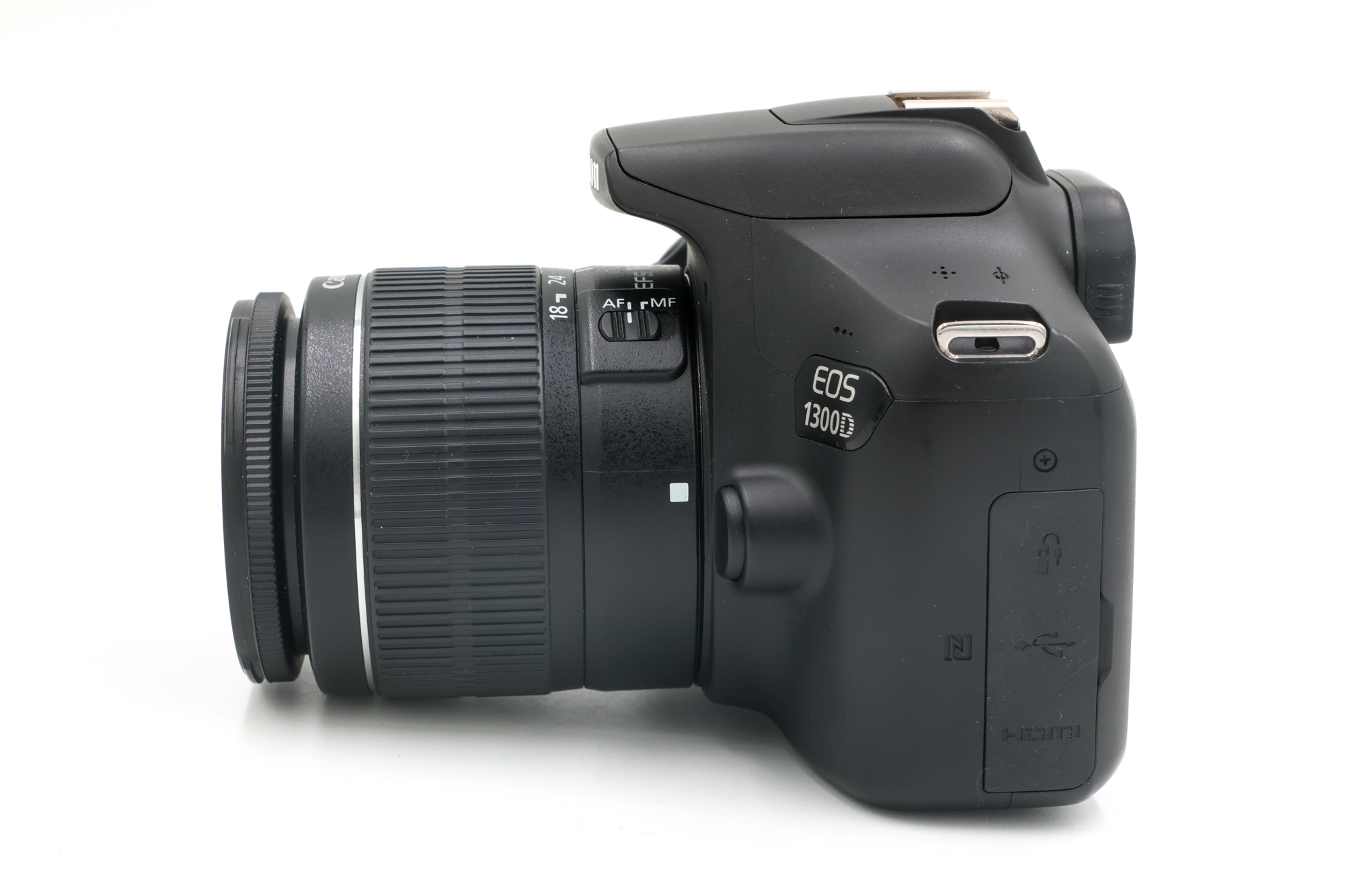 Зеркальный фотоаппарат Canon EOS 1300D Kit 18-55mm III (состояние 5-) (б/у)