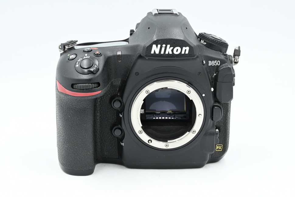 Зеркальный фотоаппарат Nikon D850 Body - с.н. 6066021 (состояние 5) (б/у)