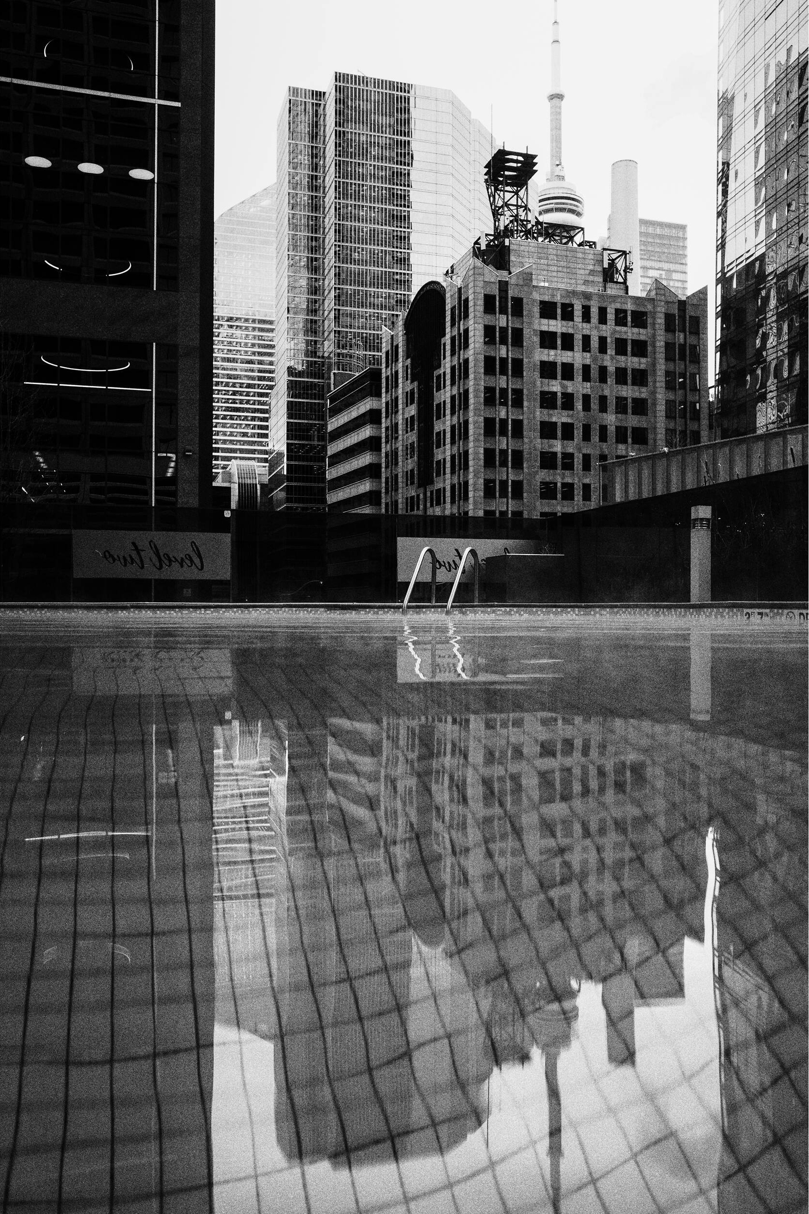 Компактный фотоаппарат Ricoh GR IV Monochrome