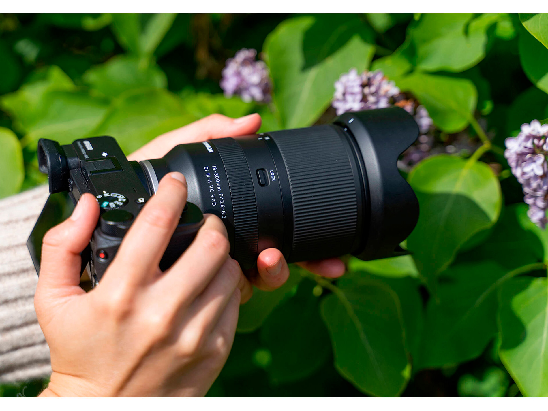 Объектив Tamron 18-300mm f/3.5-6.3 Di III-A VC VXD Sony E (B061S)