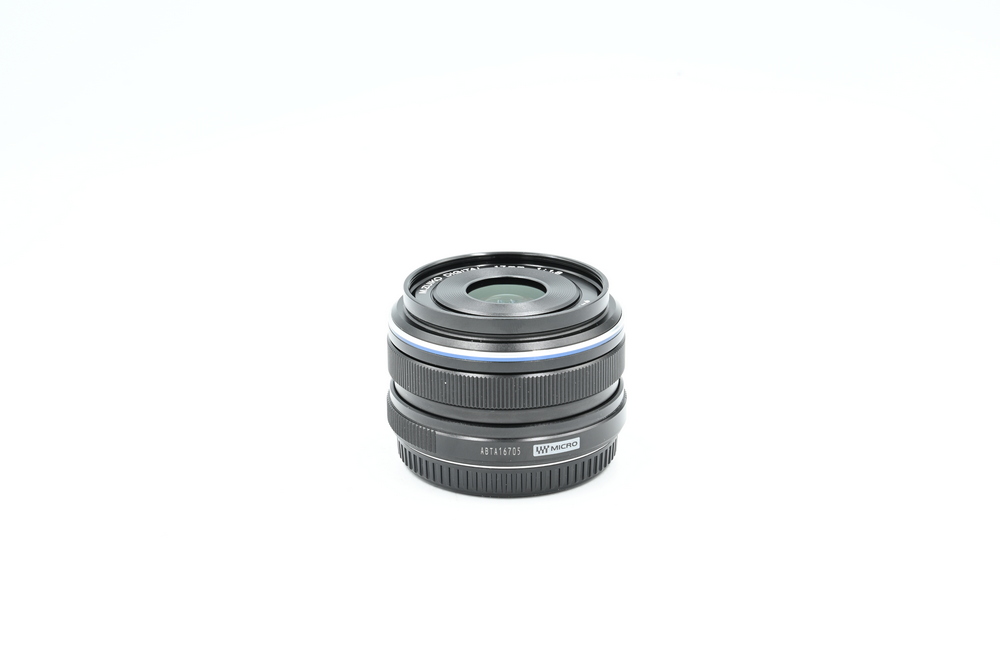 Объектив Olympus M.Zuiko 17mm f/1.8 Digital, черный (состояние 5-) (б/у)
