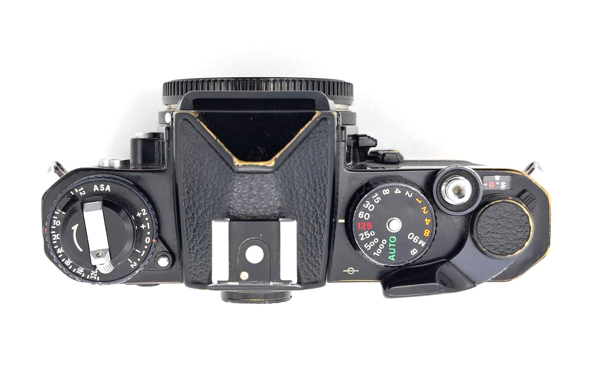 Пленочный фотоаппарат Nikon FE, черный (состояния 4) (б/у)