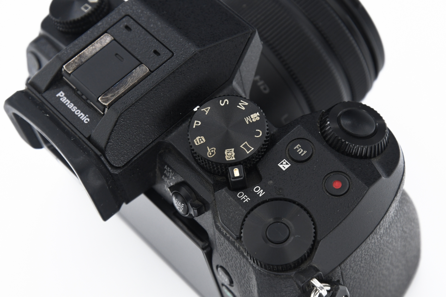 Беззеркальный фотоаппарат Panasonic Lumix G7 Kit Black + 14-42mm f/3.5-5.6 G Vario OIS (состояние 5) (б/у)
