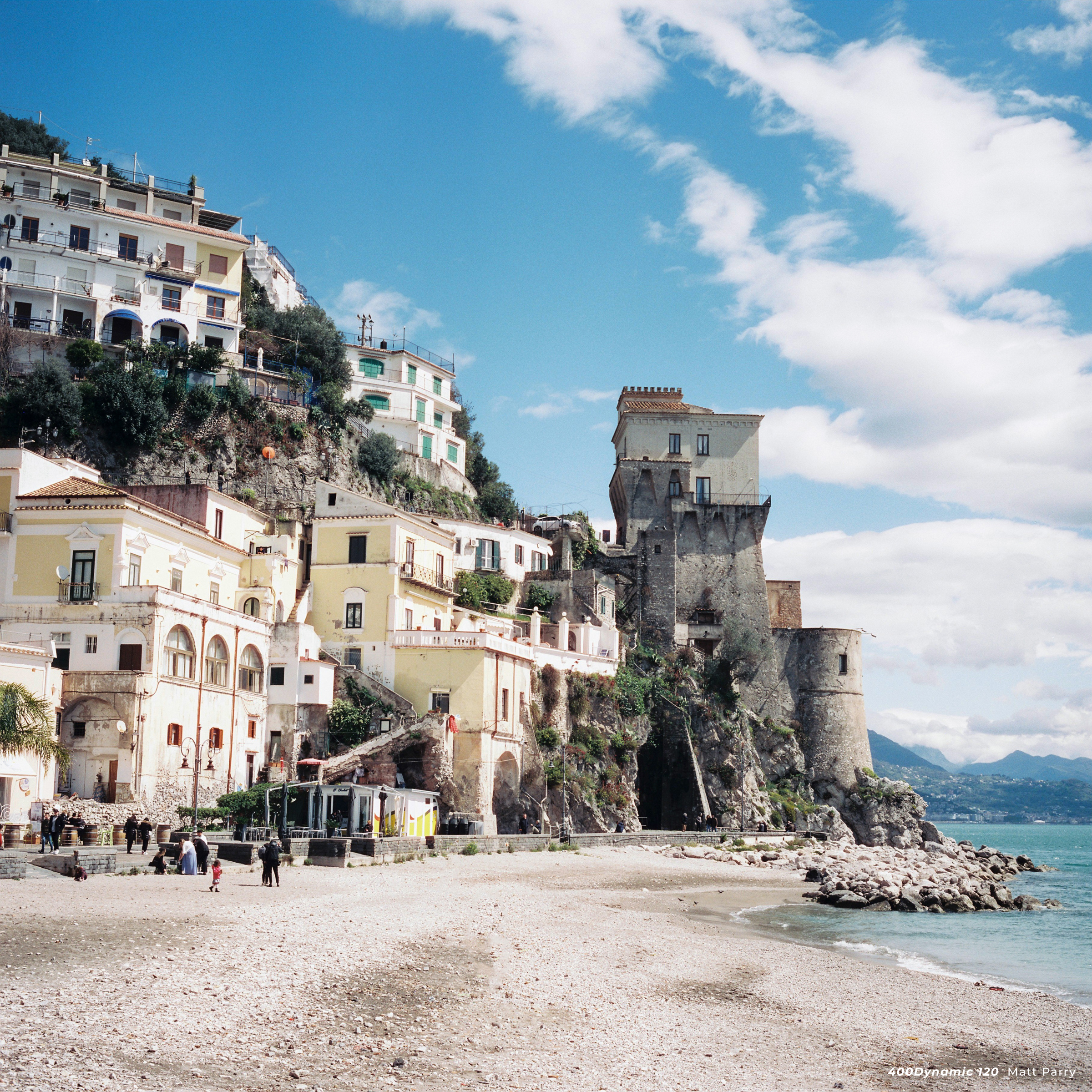 Фотопленка CineStill 400 Dynamic Versatile Color Negative 120