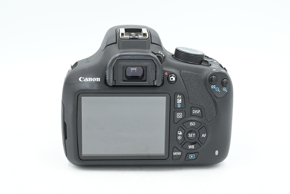 Зеркальный фотоаппарат Canon EOS 1200D Kit 18-55mm III (состояние 5-) (б/у)