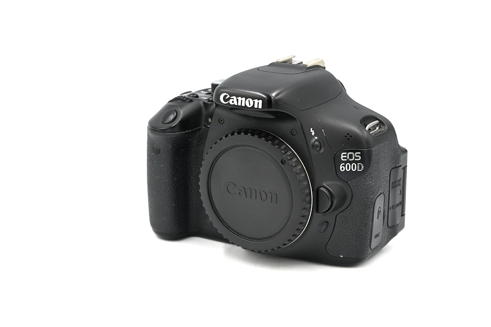 Зеркальный фотоаппарат Canon EOS 600D Body (состояние 4) (б/у)