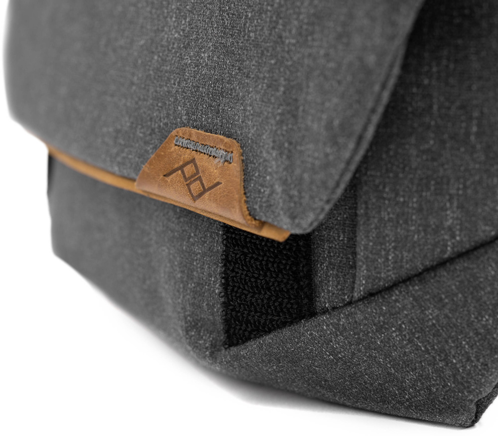 Чехол Peak Design Field Pouch V2 Charcoal, темно-серый