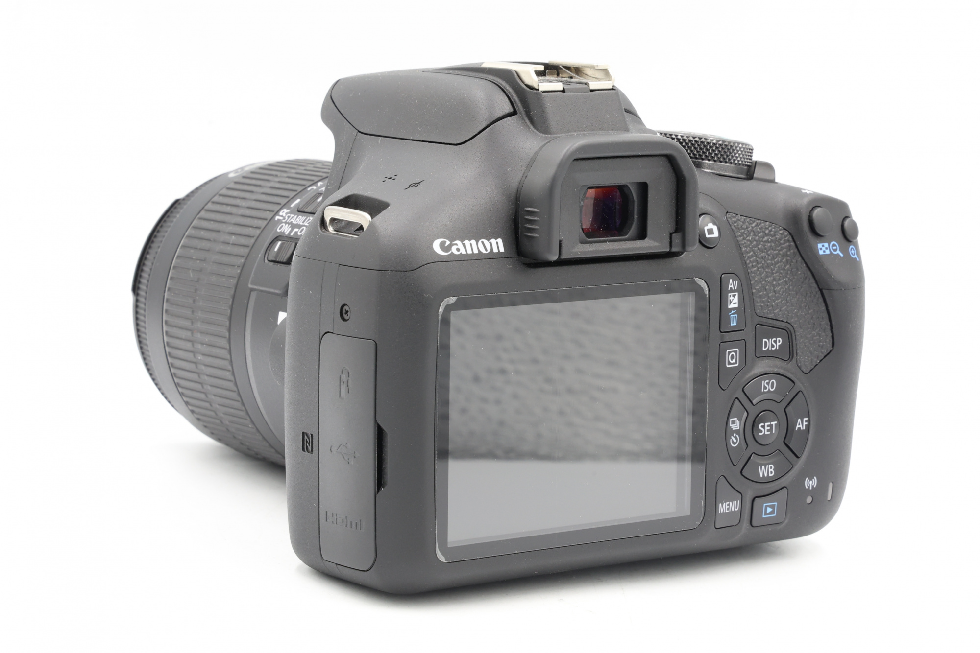 Зеркальный фотоаппарат Canon EOS 2000D Kit EF-S 18-55mm f/3.5-5.6 IS II (состояние 5) (б/у)