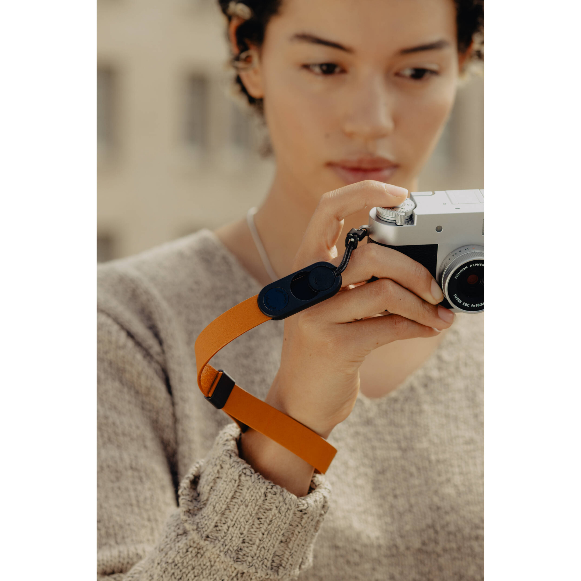 Ремень на запястье Peak Design Cuff Leather Amber, янтарный
