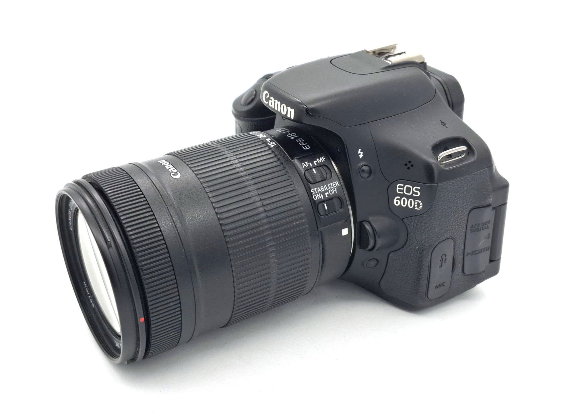 Зеркальный фотоаппарат Canon EOS 600D Kit EF-S 18-135mm IS (состояние 5-) (б/у)