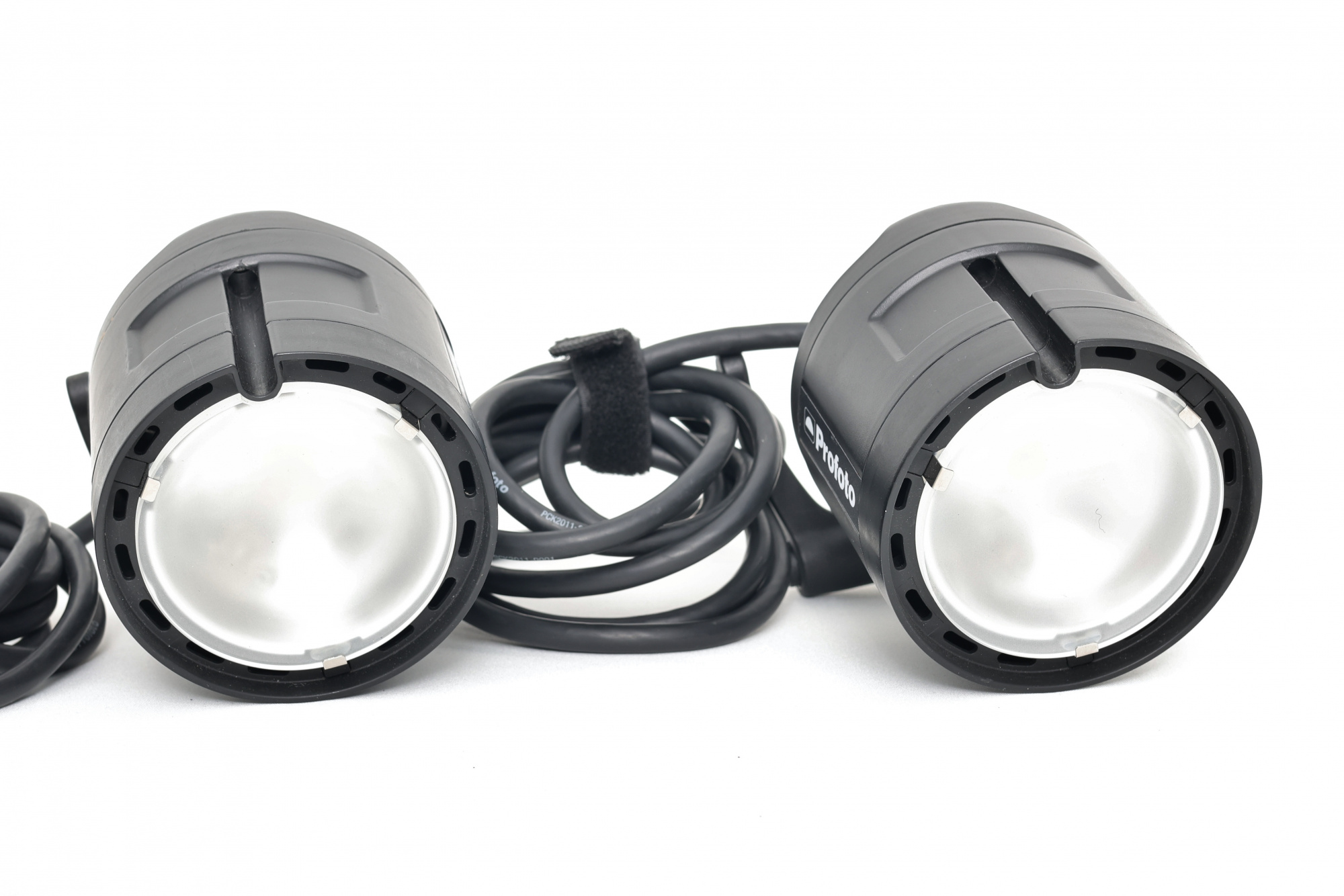 Генераторный импульсный свет Profoto B2 250 AirTTL Location Kit + B2 Air TTL Extension cable 3m (состояние 5-) (б/у)