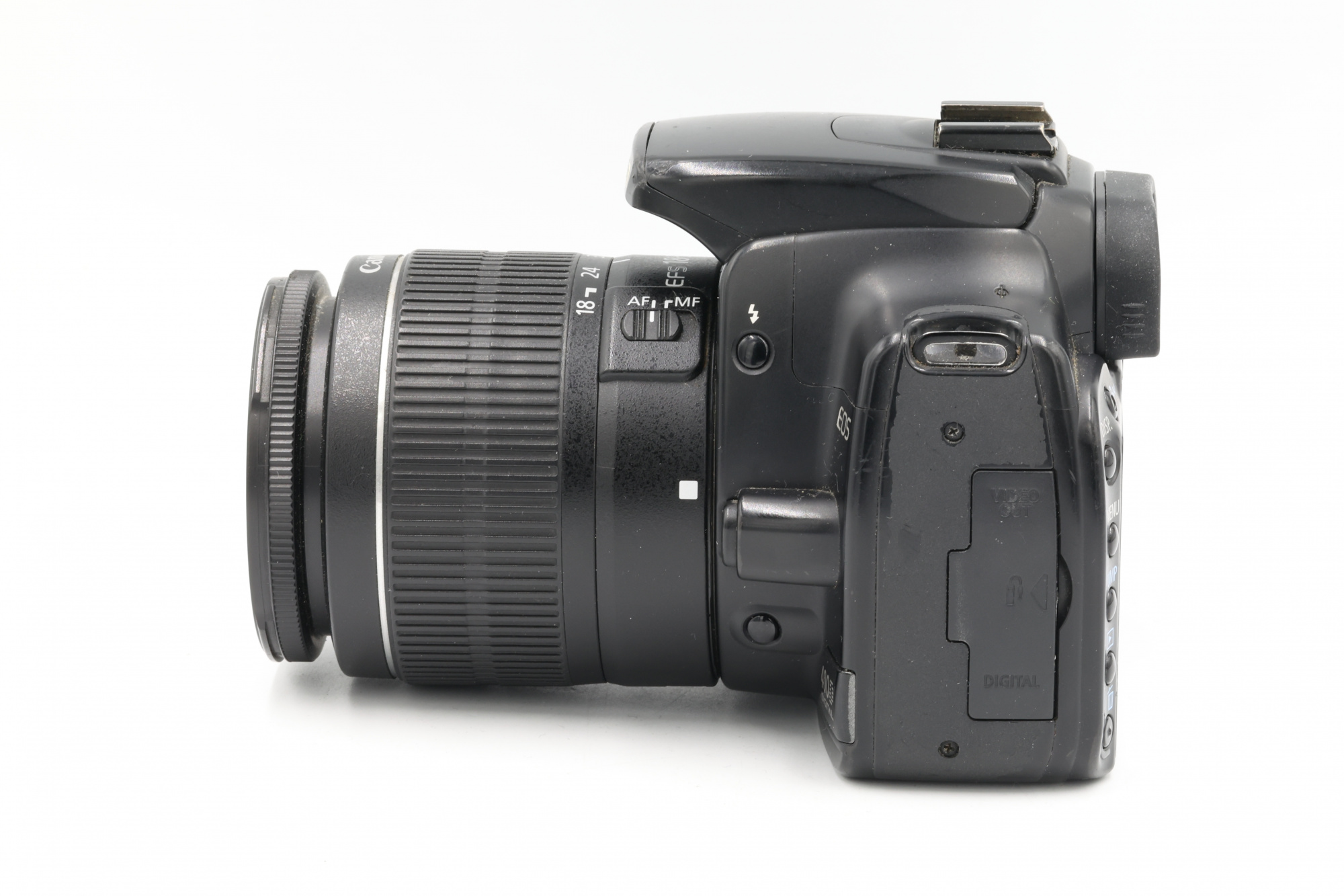 Зеркальный фотоаппарат Canon EOS 400D Kit EF-S 18-55mm f/3.5-5.6 III (состояние 4) (б/у)