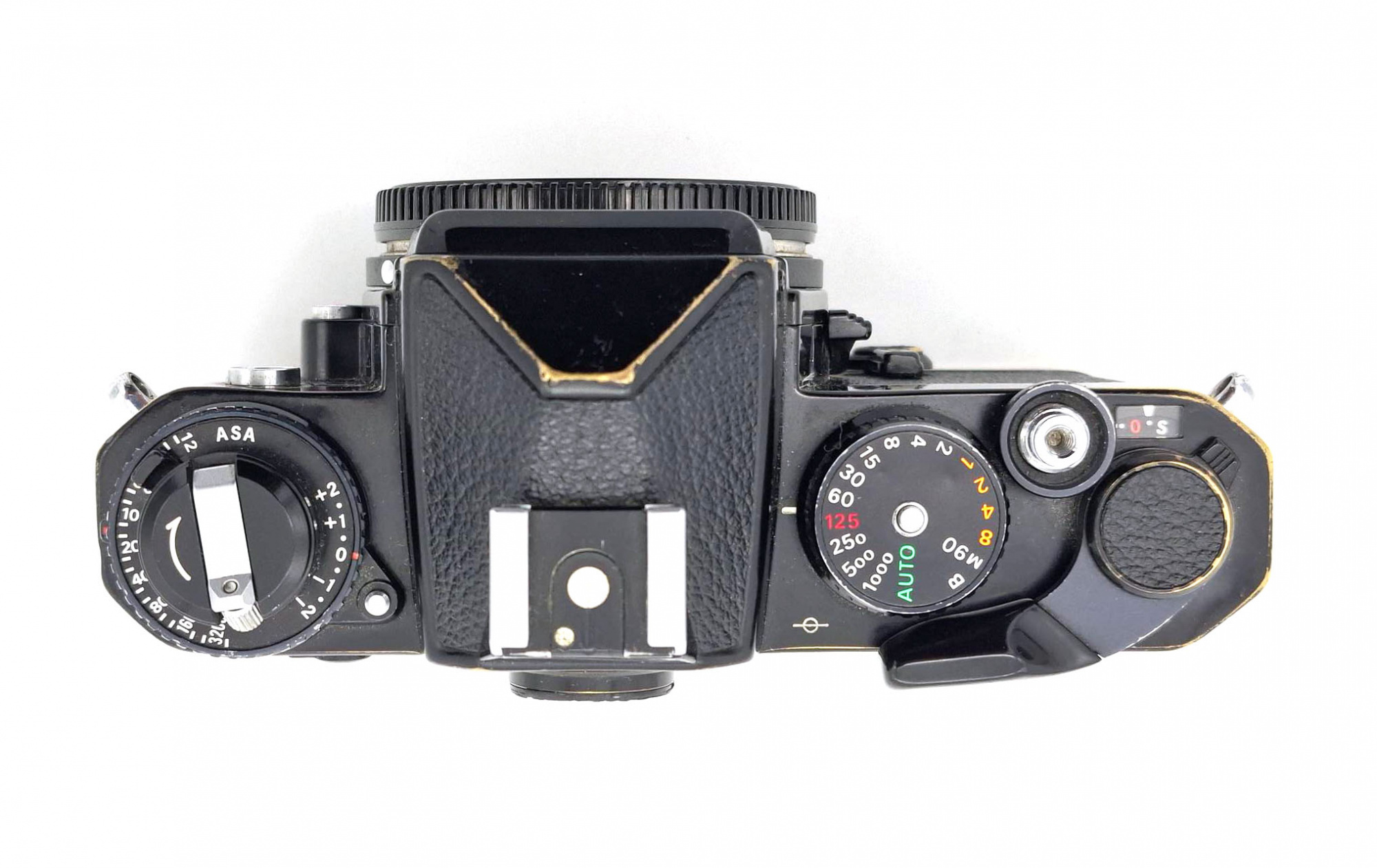 Пленочный фотоаппарат Nikon FE, черный (состояния 4) (б/у)